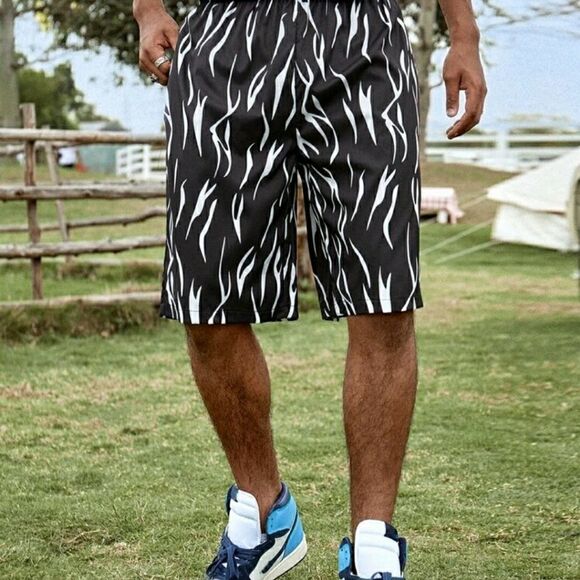 Men's graphic shorts  - Picture 3 of 8